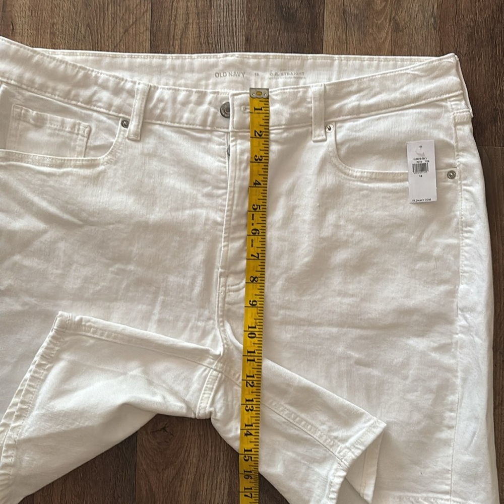 Old Navy White Denim Casual Button Fly Shorts New with tags size 16 - Picture 7 of 8
